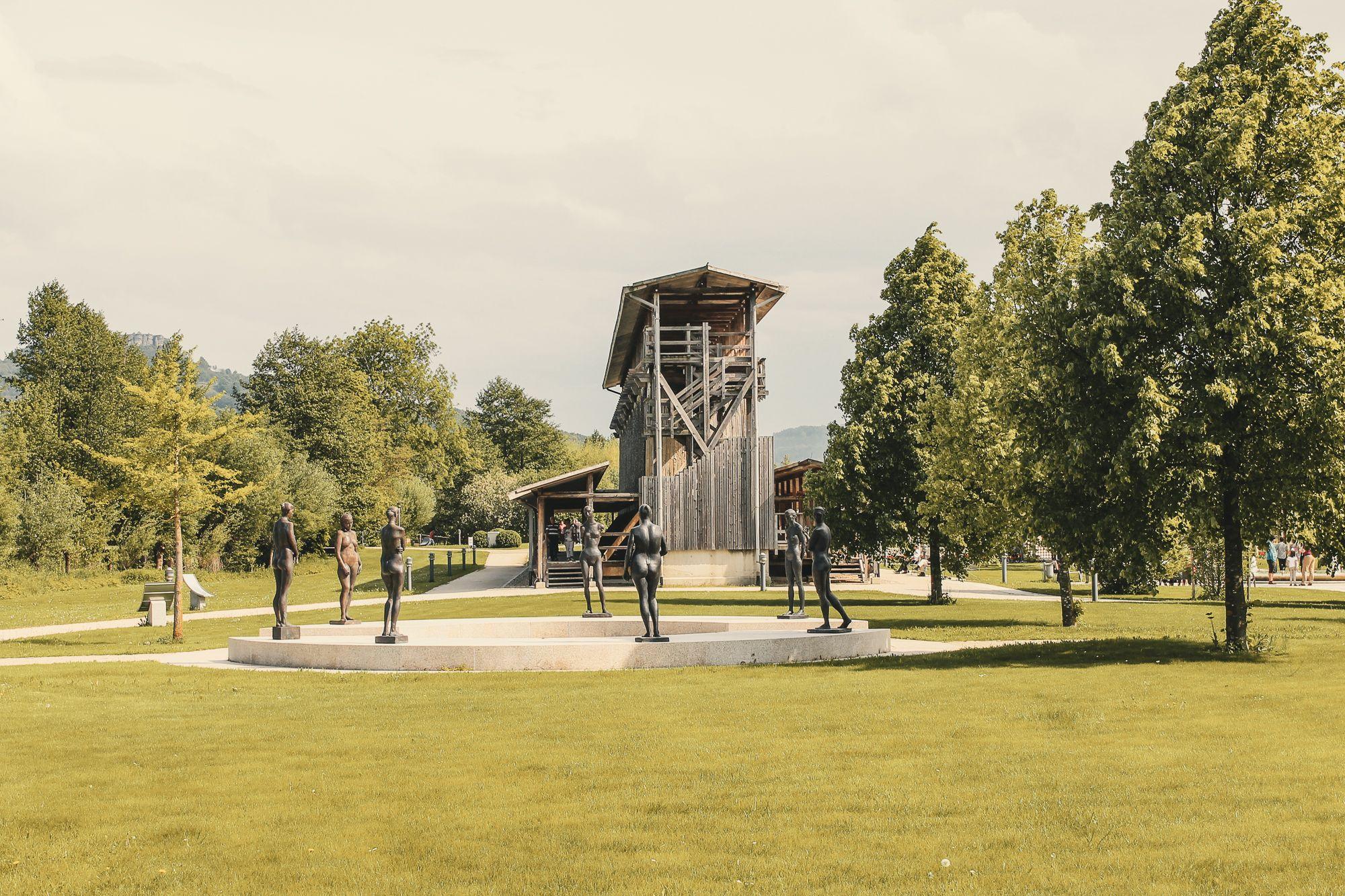 Statuen in einem Park