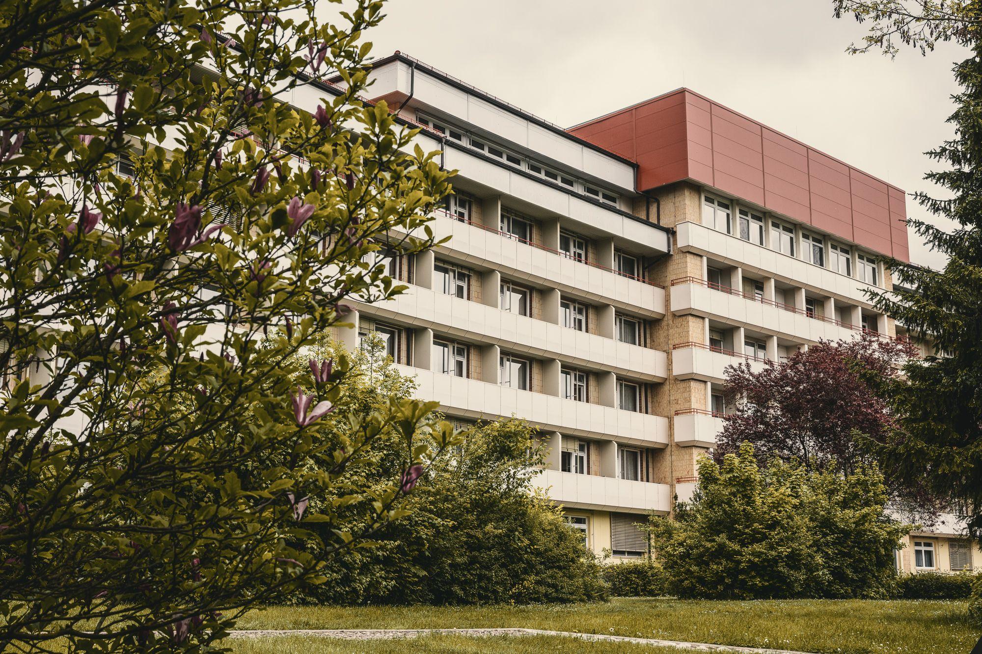 Außenansicht der Rehaklinik Lautergrund