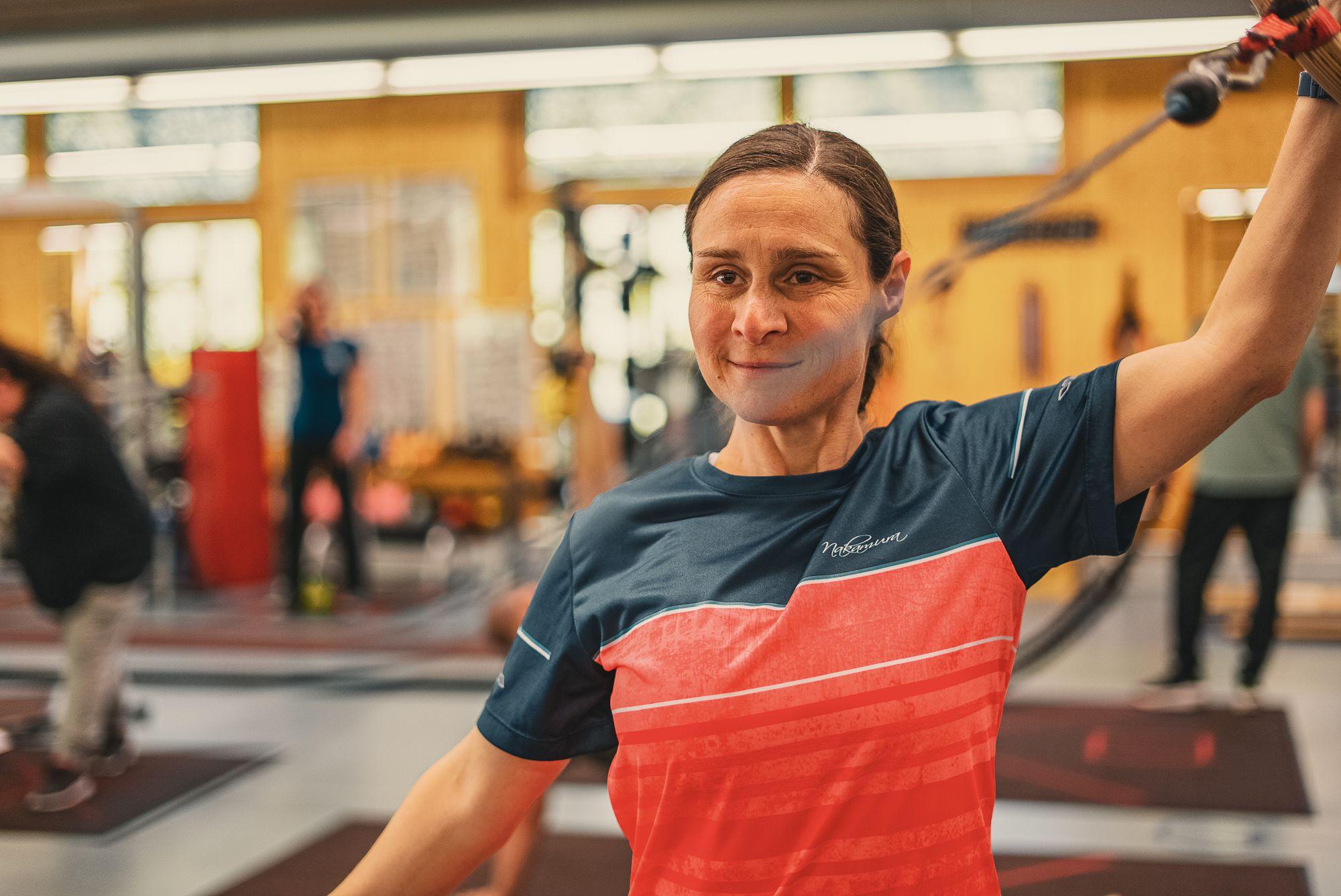 Eine Patientin bei der Medizinischen Trainingstherapie MTT.